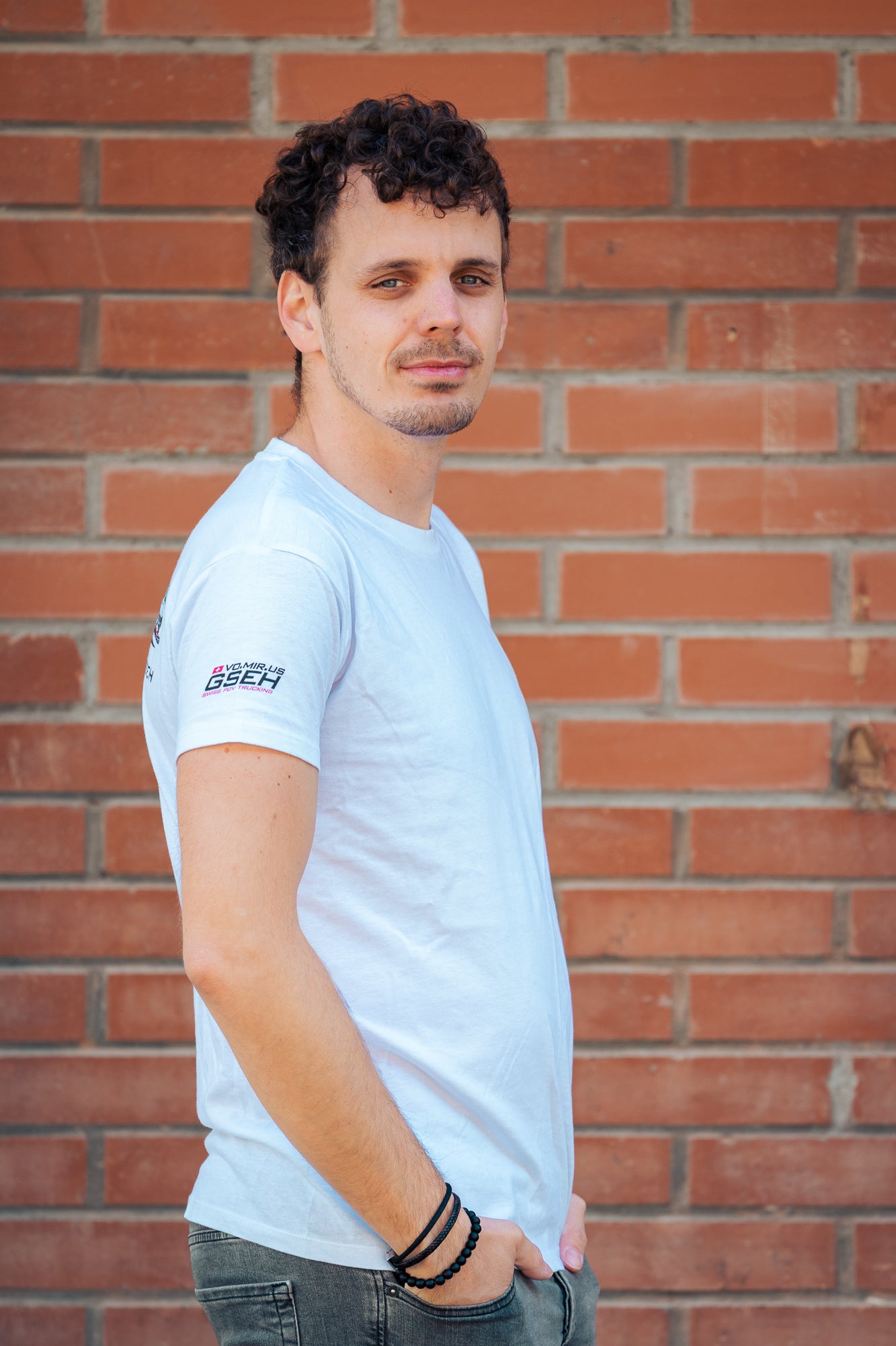 T-Shirt mit Chassis Ladung Weiss