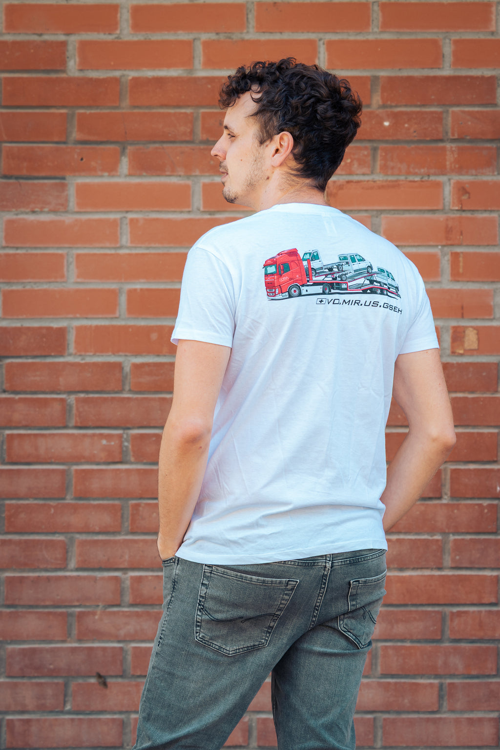 T-Shirt mit Chassis Ladung Weiss