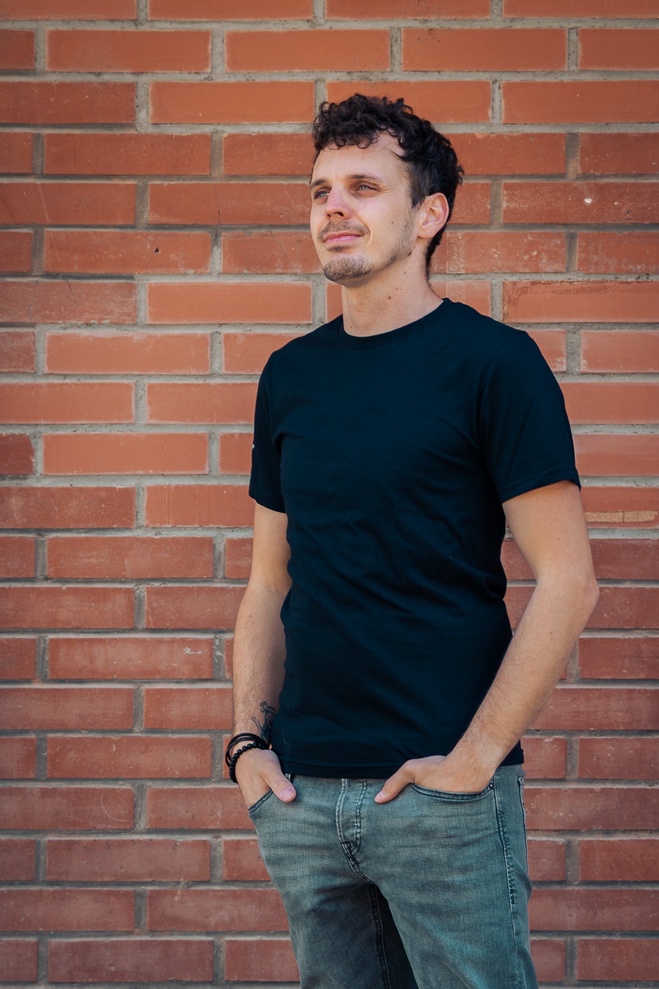 T-Shirt mit Chassis Ladung Schwarz