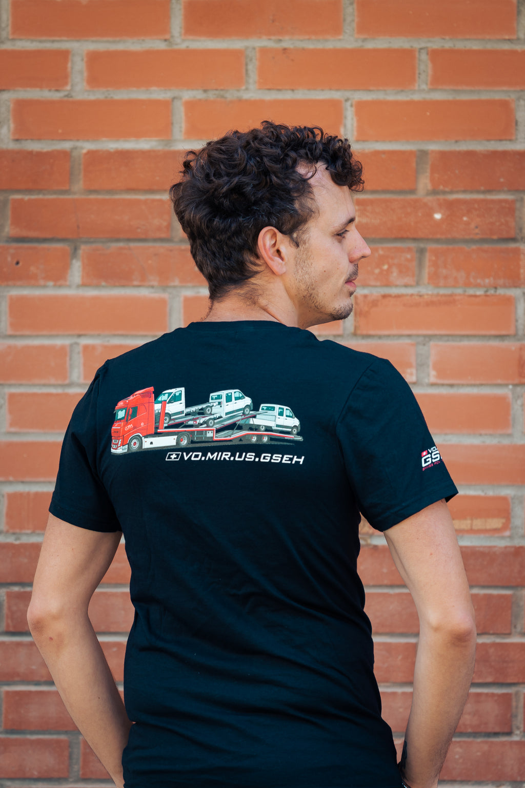 T-Shirt mit Chassis Ladung Schwarz